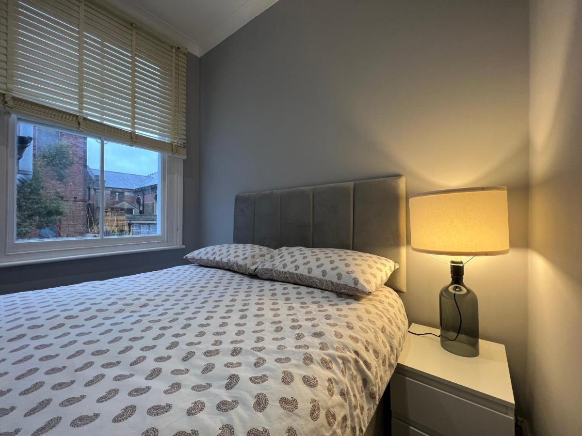 Lovely 2-Bedroom Victorian Flats Лондон Екстер'єр фото